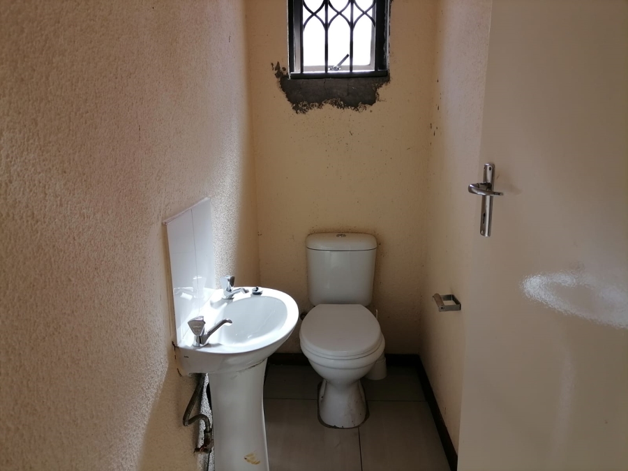 To Let 3 Bedroom Property for Rent in Tlhabane West North West